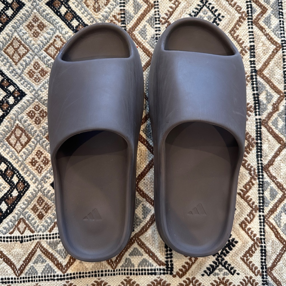 Adidas Yeezy Slide Soot